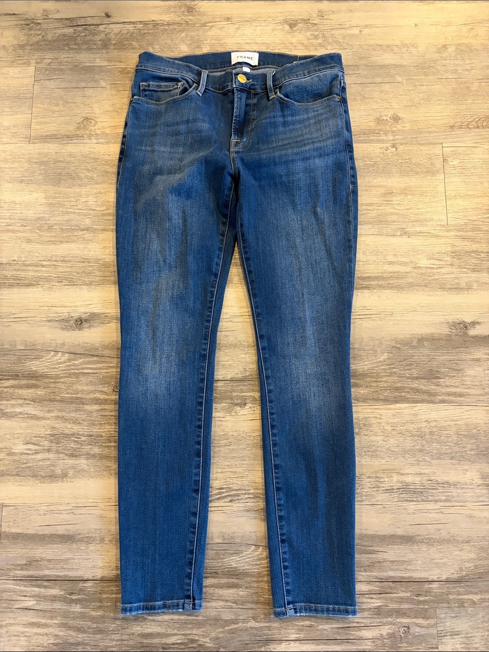 Frame Le Skinny Jeanne Jeans